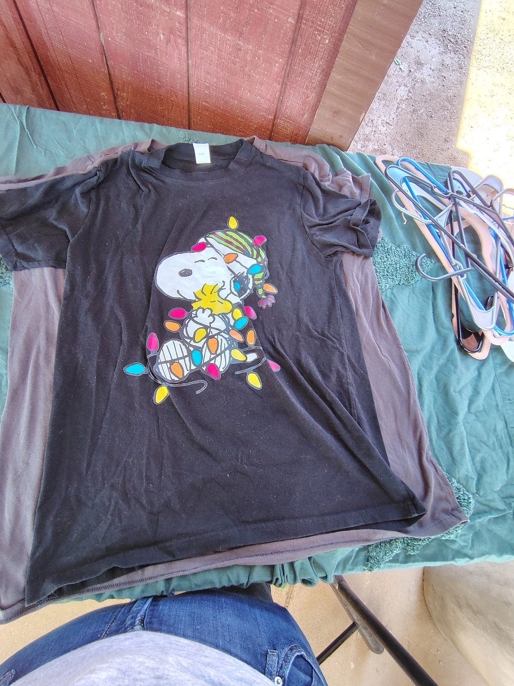 Black Snoopy & Woodstock Holiday Lights Graphic Tee Size M
